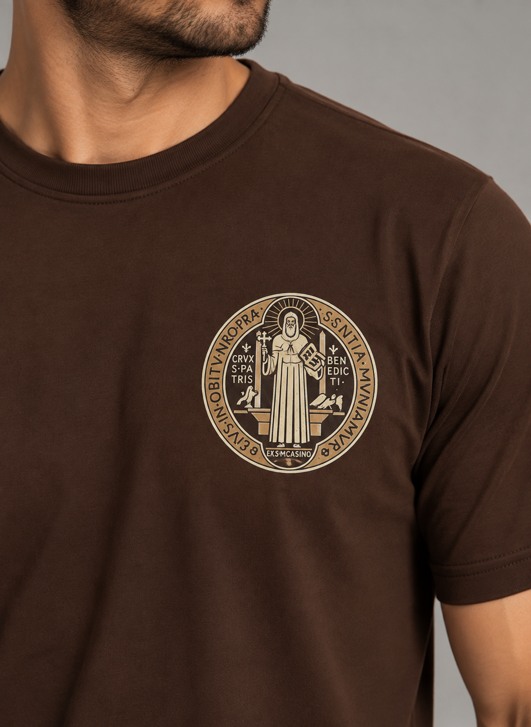 Camiseta Medalha de São Bento Veste Sacra